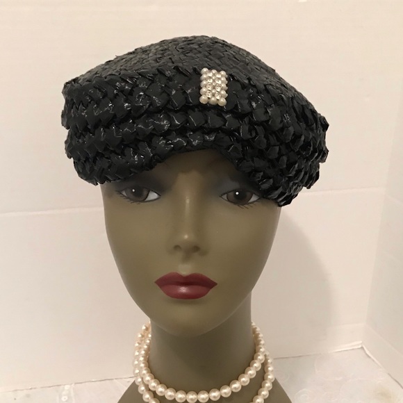Vintage Accessories - Vintage Pillbox Hat